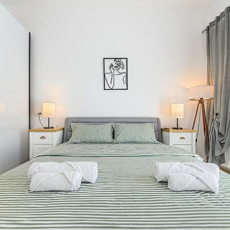 Green Wood Apartment Brasov Bagian luar foto