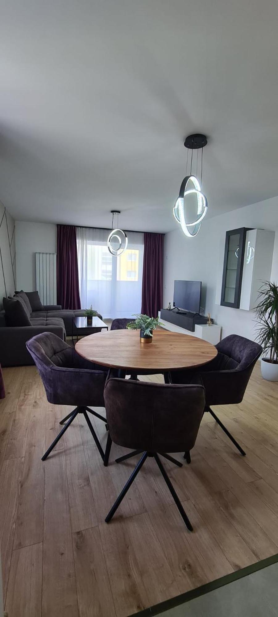 Green Wood Apartment Brasov Bagian luar foto